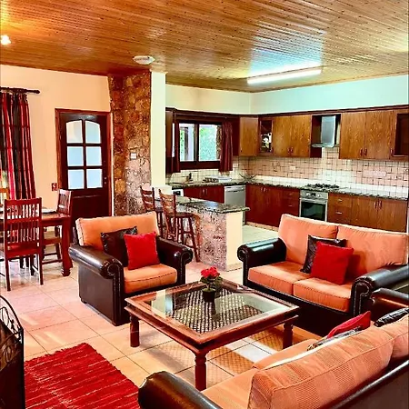 Country-cozy Village * Pissouri